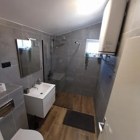 Senka Apartment *